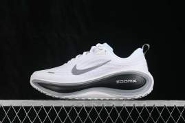 Picture of Nike Vomero Plus _SKUfw24030134384383646fw